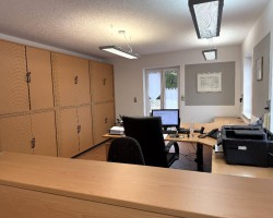 Büro/Empfang mit...